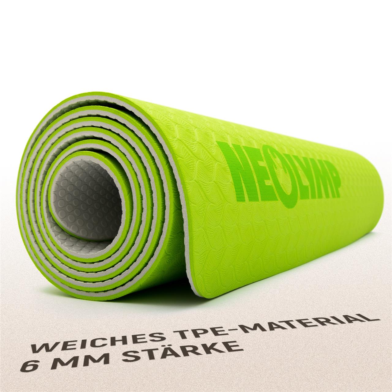 Gerollte grüne Yogamatte mit dem NEOLYMP-Logo. Darunter befindet sich die Aufschrift "WEICHES TPE-MATERIAL 6 MM STÄRKE".